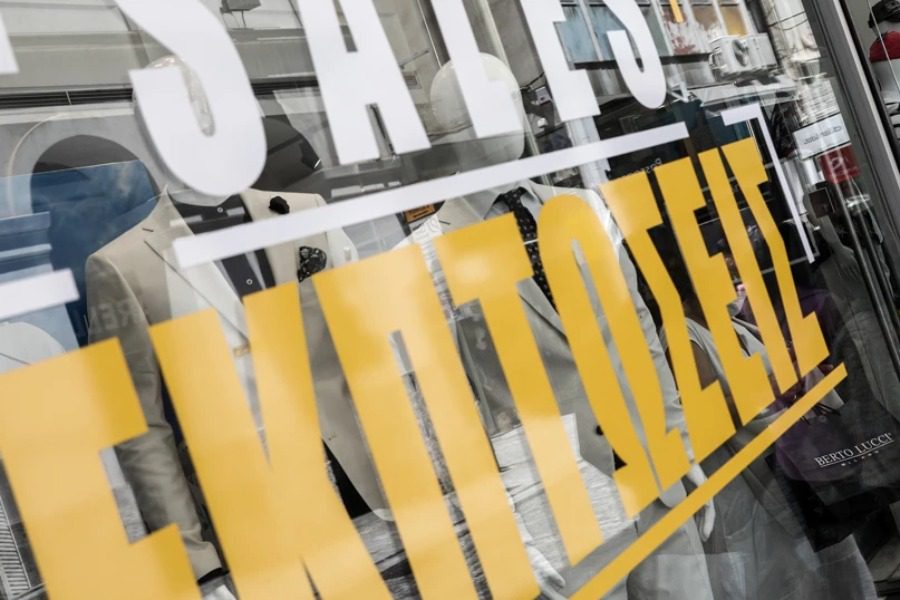 Ενδιάμεσες εκπτώσεις: Πότε ξεκινούν