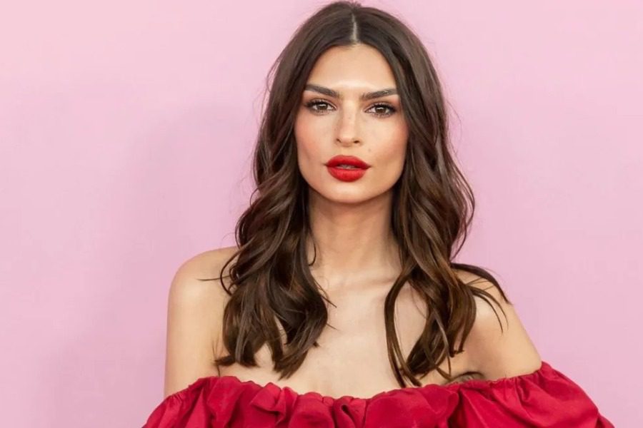 Eμιλι Ραταϊκόφσκι: Βγαίνω με γυναίκες, γιατί οι άντρες φοβούνται τα δυναμικά θηλυκά