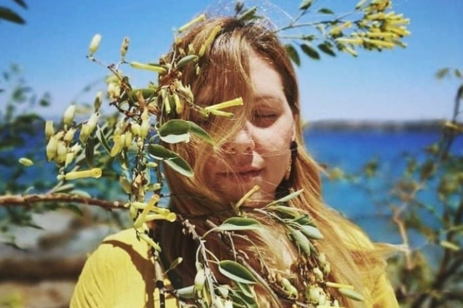 Pink Travel Girls: Οι Σπέτσες μέσα από τα μάτια της Εμμανουέλας Κόκκαλη