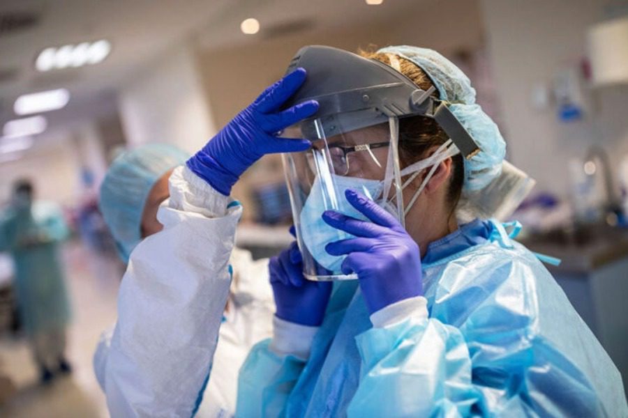 Κορωνοϊός: 7365 νέα κρούσματα και 130 επαναλοιμώξεις