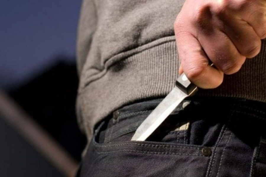 Κυψέλη: Επίθεση με μαχαίρι σε μαθητές γυμνασίου ‑ Τους λήστεψαν δίπλα στο σχολείο