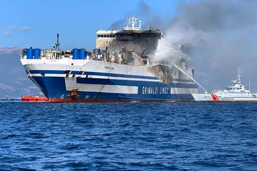 Πληροφορίες για 4‑5 ακόμα επιζώντες στο Euroferry Olympia