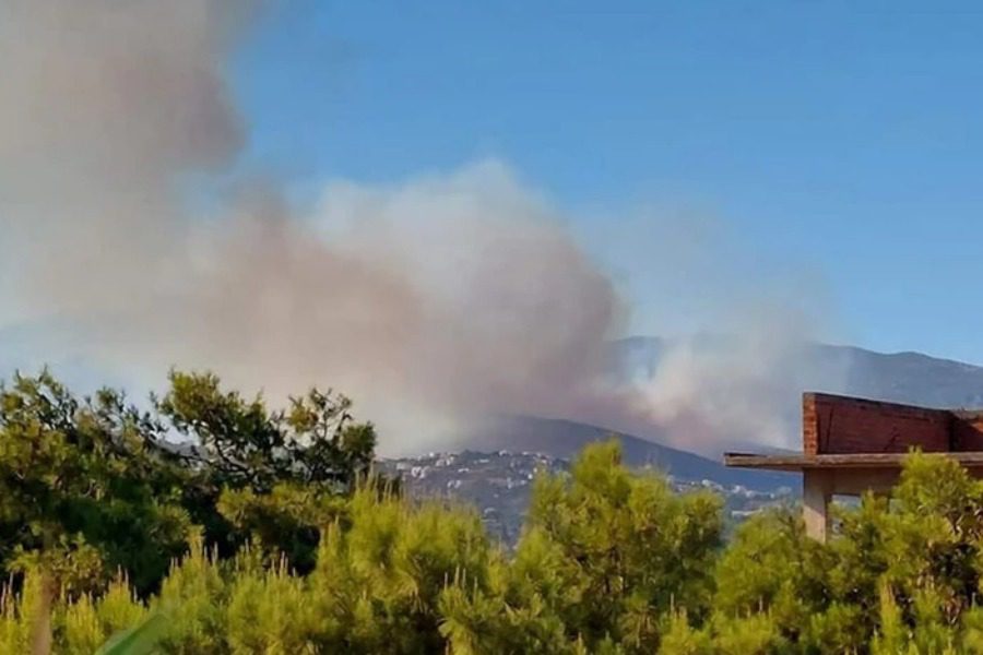 Μεγάλη φωτιά τώρα στην Πεντέλη: Μήνυμα του 112 