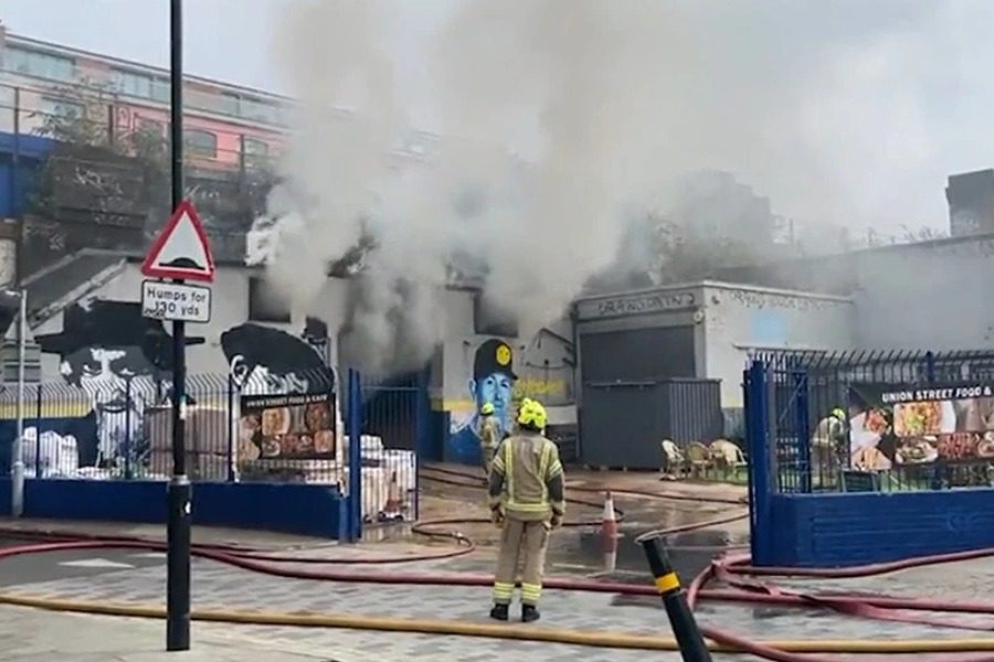 Συναγερμός στο Λονδίνο – Φωτιά κοντά στο London Bridge