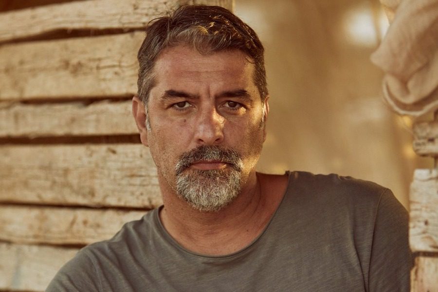 Βασίλης Μπισμπίκης: Δεν θα τον γνωρίζατε 25 χρονια πριν