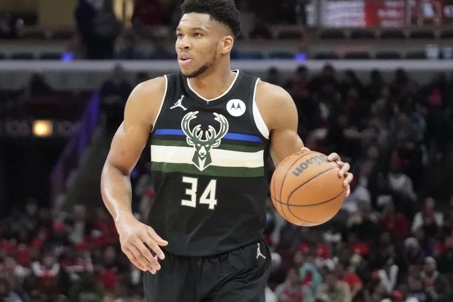 Ο Γιάννης Αντετοκούνμπο 12ος πιο ακριβοπληρωμένος αθλητής του κόσμου 