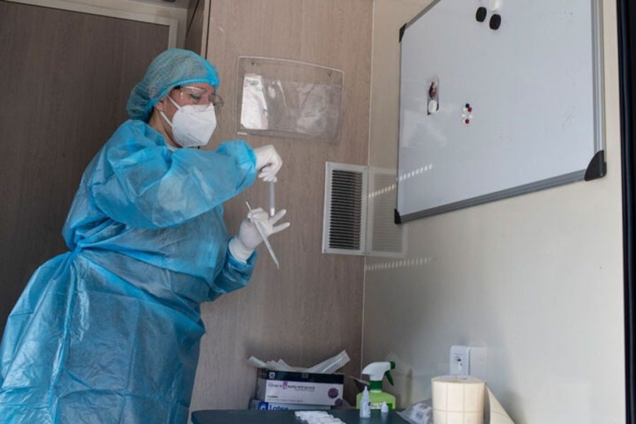 Κορωνοϊός: 8.403 νέα κρούσματα σήμερα 