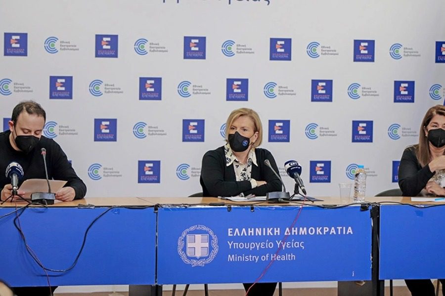 Παπαευαγγέλου: Εκατό παιδιά στα νοσοκομεία με κορωνοϊό