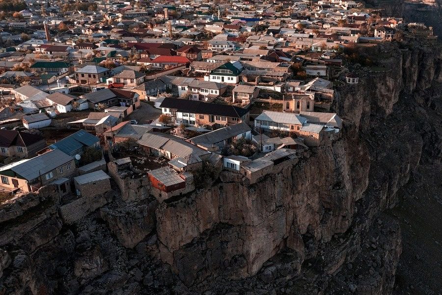 Το χωριό που βρίσκεται στην άκρη ενός γκρεμού