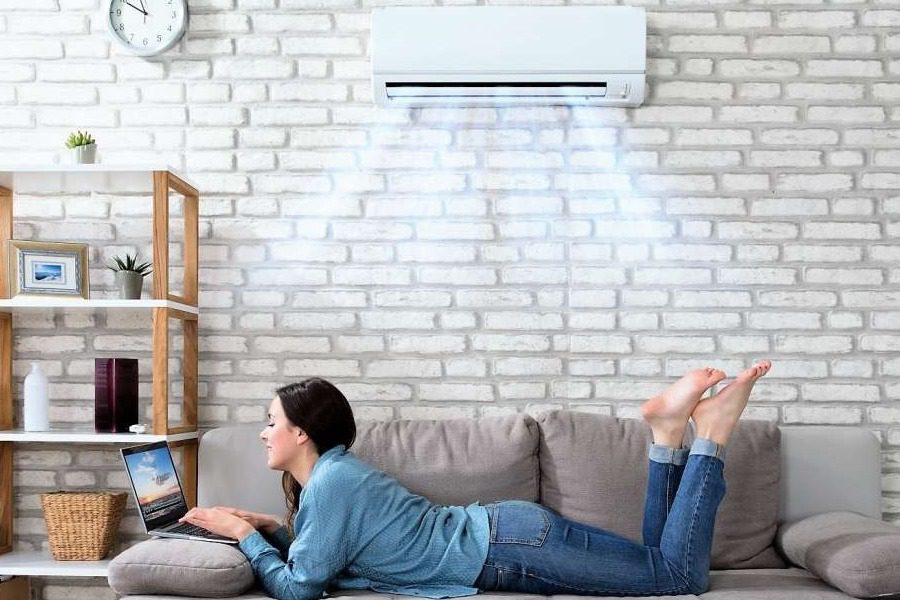 Ρεύμα: Πώς μειώνεται ο λογαριασμός ‑ 8 τρόποι για εξοικονόμηση ενέργειας στο σπίτι