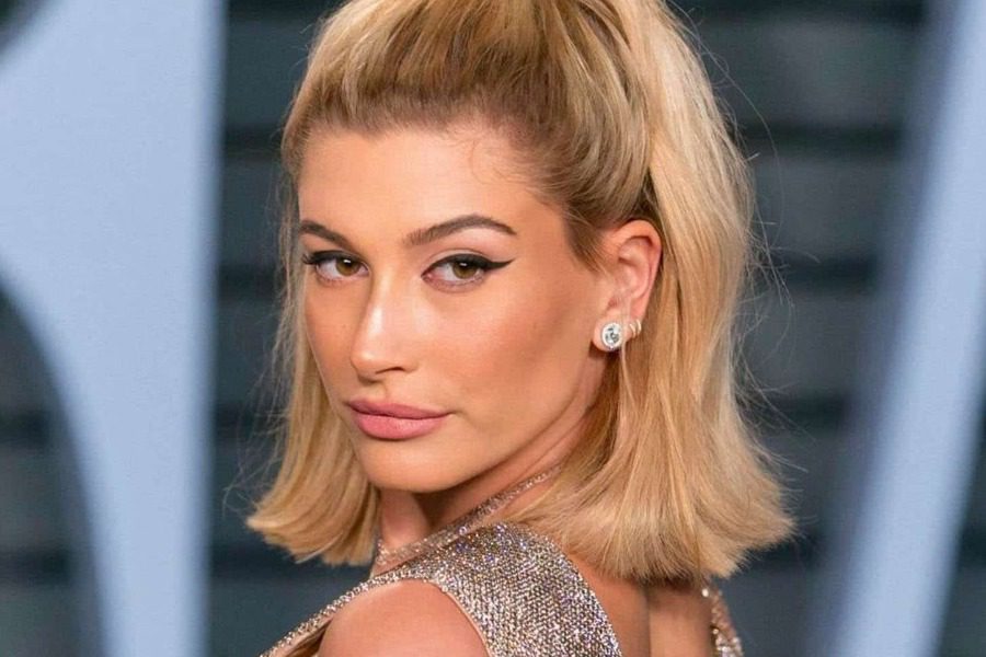 Μάθαμε ποιο skincare συστατικό ειναι το αγαπημενο της Hailey Bieber