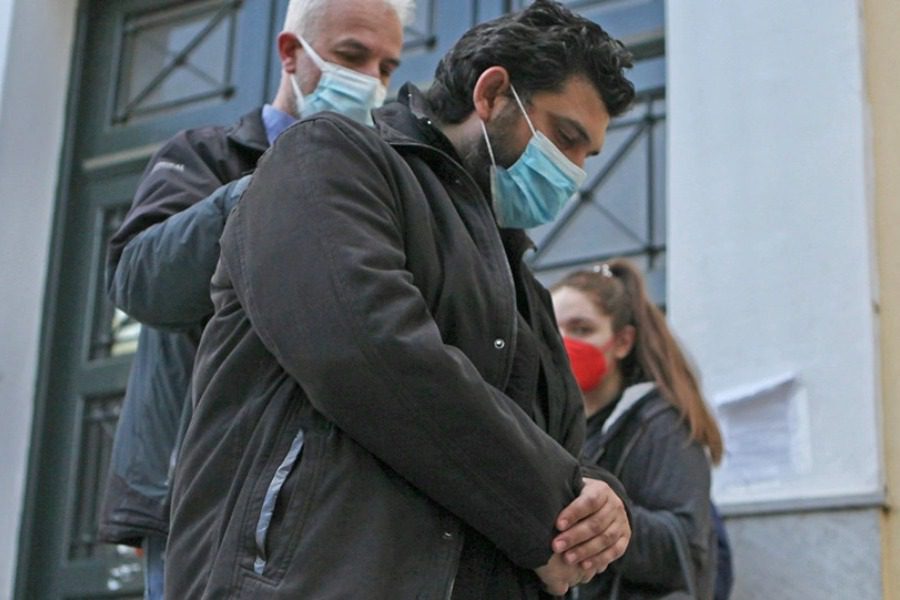 Ο βιαστής ιερέας κατηγορεί το θύμα του: Αυτή μου έστειλε μήνυμα σeξουαλικού περιεχομένου