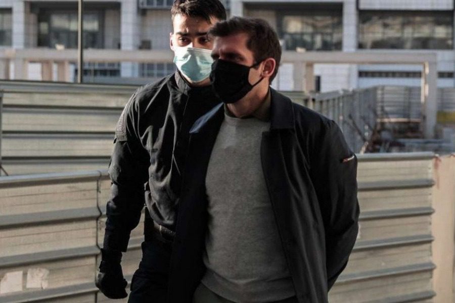 «Κόλαφος» ο εισαγγελέας για τον προπονητή ιστιοπλοΐας: Ένοχος, χειραγώγησε την Αμαλία και τη βίαζε από 11 ετών