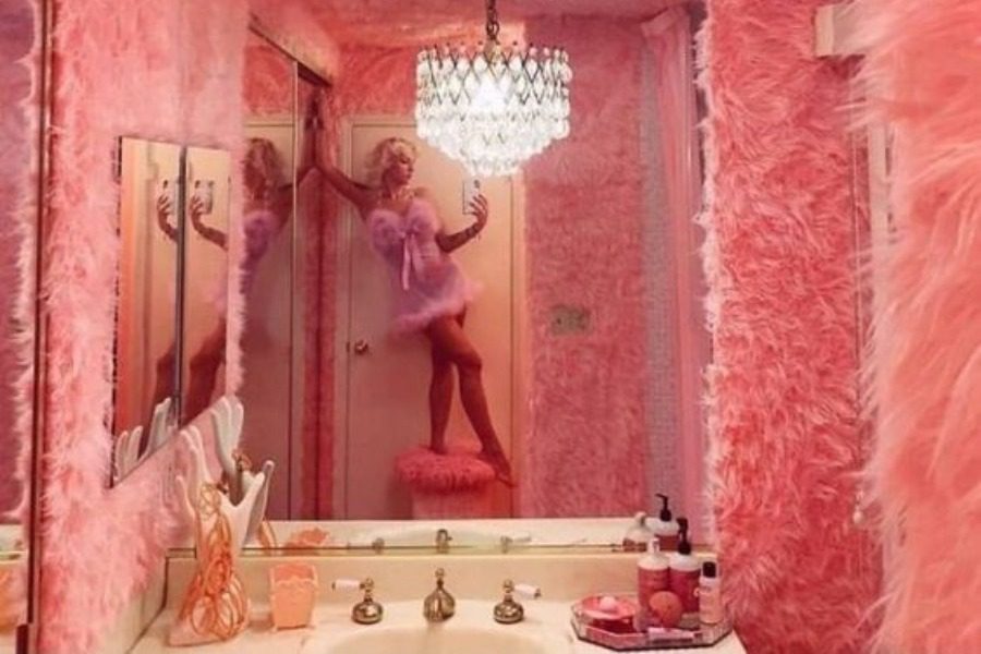 Τα συγκλονιστικά, πολυτελή σπίτια διασήμων που άφησαν εποχή