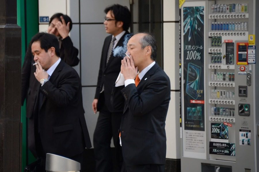 Τι κερδίζουν οι υπάλληλοι που δεν καπνίζουν στην Ιαπωνία;