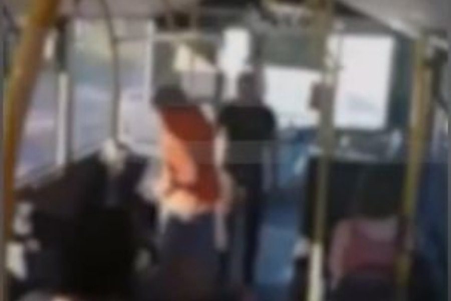 Θεσσαλονίκη: Αγριος τσακωμός μεταξύ επιβάτη και οδηγού λεωφορείου για την χρήση μάσκας