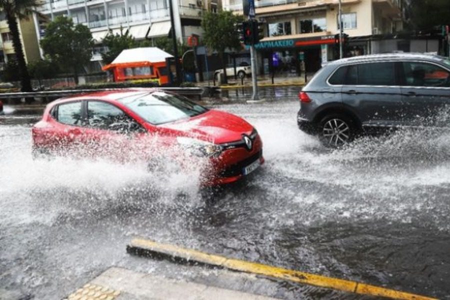 Κακοκαιρία «Genesis»: Μηνύματα από το 112 με 24ωρη ισχύ