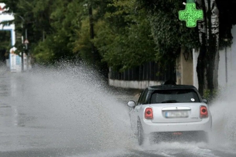 Σε εξέλιξη το κύμα κακοκαιρίας: Ισχυρές καταιγίδες και στην Αττική