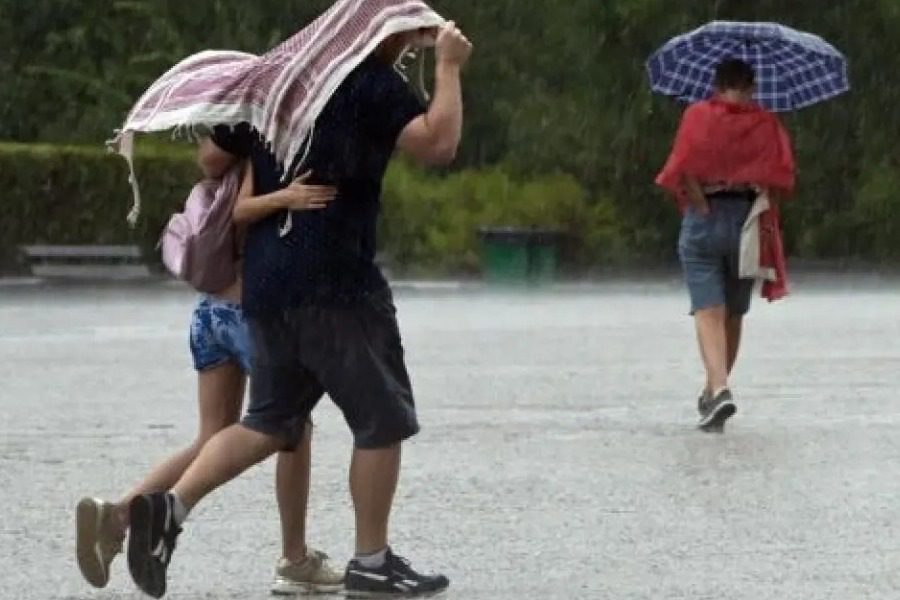 Κοπάζει σταδιακά η κακοκαιρία στην Αττική