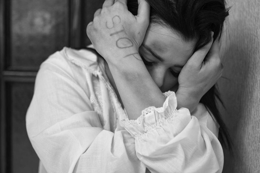 Δολοφονία στο Περιστέρι: Η σχέση της 17χρονης με μεγαλύτερο άντρα που είναι άφαντος 