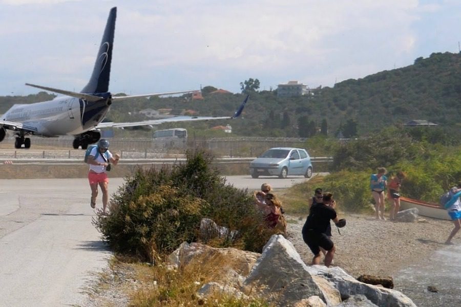 Σκιάθος: Με κρανιοεγκεφαλικές κακώσεις η τουρίστρια που εκτινάχθηκε από τουρμπίνα