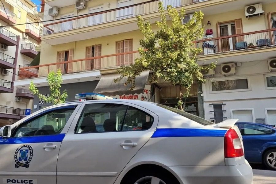 Θρίλερ στη Θεσσαλονίκη: Ανδρας βρέθηκε απαγχονισμένος και γυμνός 