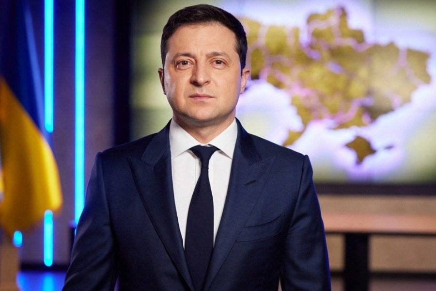 Ουκρανία: «Μένω στο Κίεβο και δεν φοβάμαι κανέναν», λέει ο Ζελένσκι μέσα από το γραφείο του