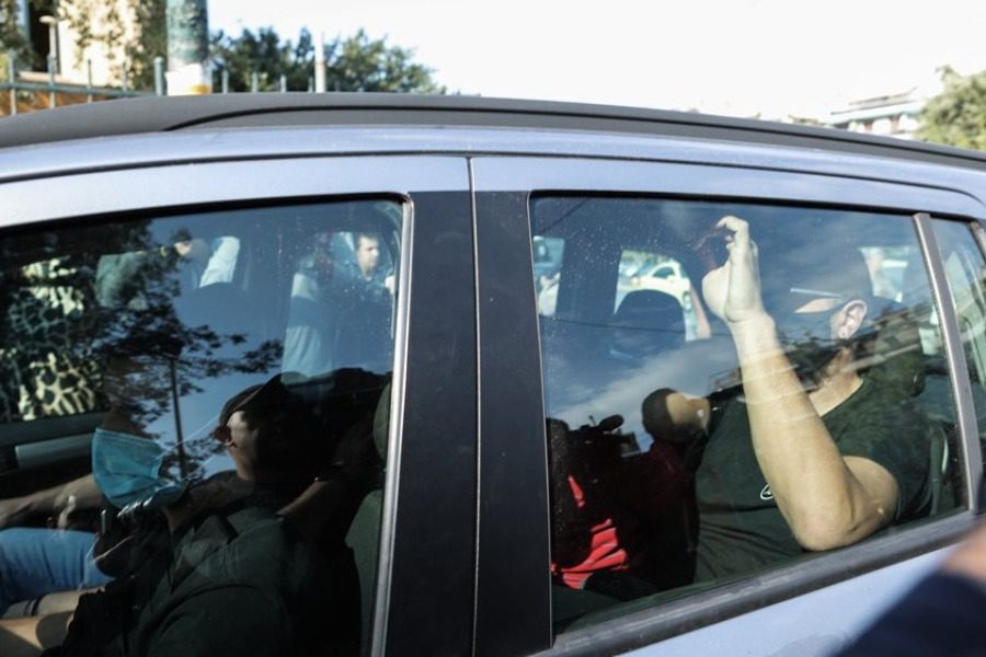 Κολωνός: Ποιος είναι ο «Μιχάλης» που αναζητούν οι αρχές