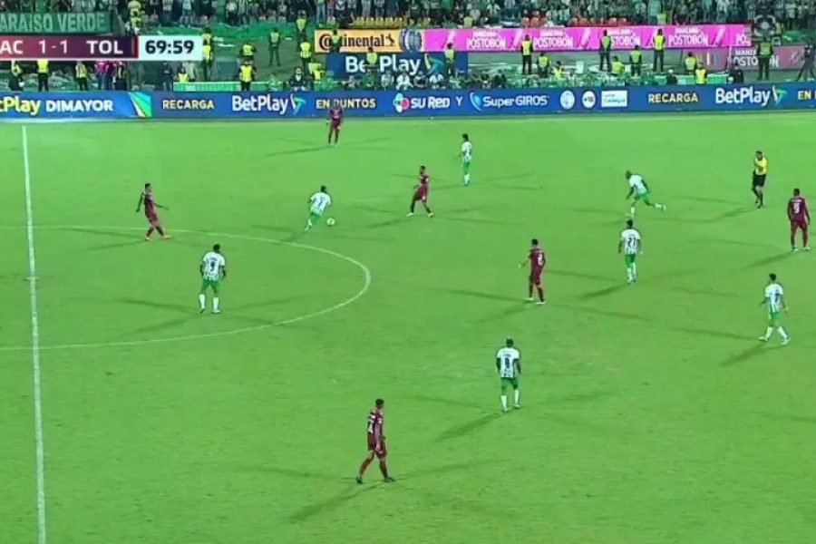 Φοβερό γκολ πίσω από τη σέντρα στο πρωτάθλημα της Κολομβίας