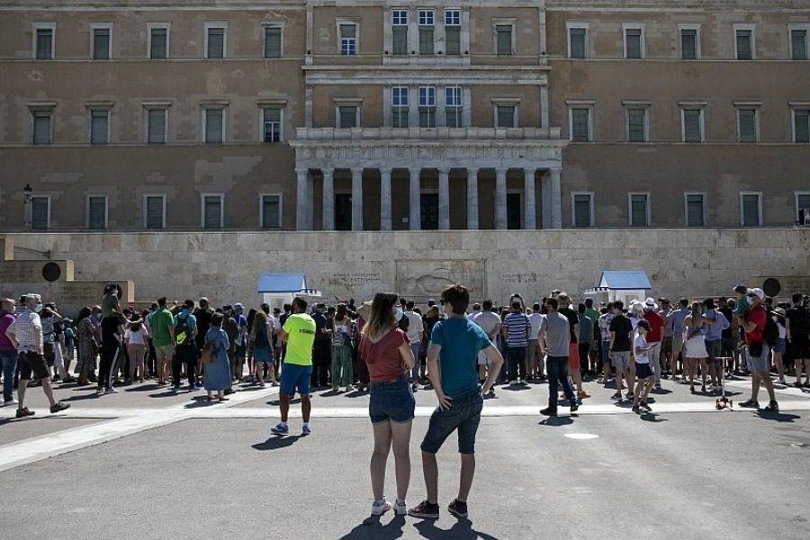 Κορωνοϊός: 136.077 τα κρούσματα την τελευταία εβδομάδα