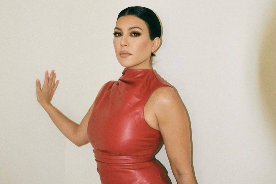 Η Kourtney Kardashian ξέρει την τέλεια παραλλαγή των nude nails