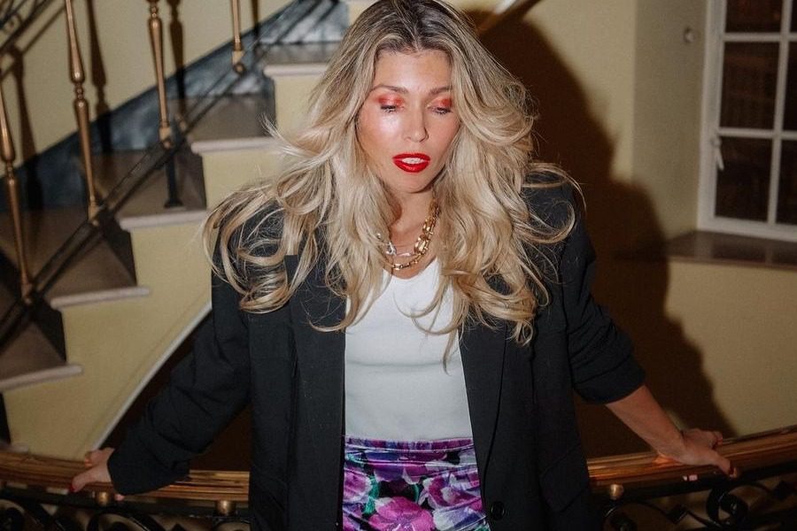 Αυτή είναι η τάση που δίνει όγκο στα μαλλιά και αγαπούν μοντέλα και celebrities