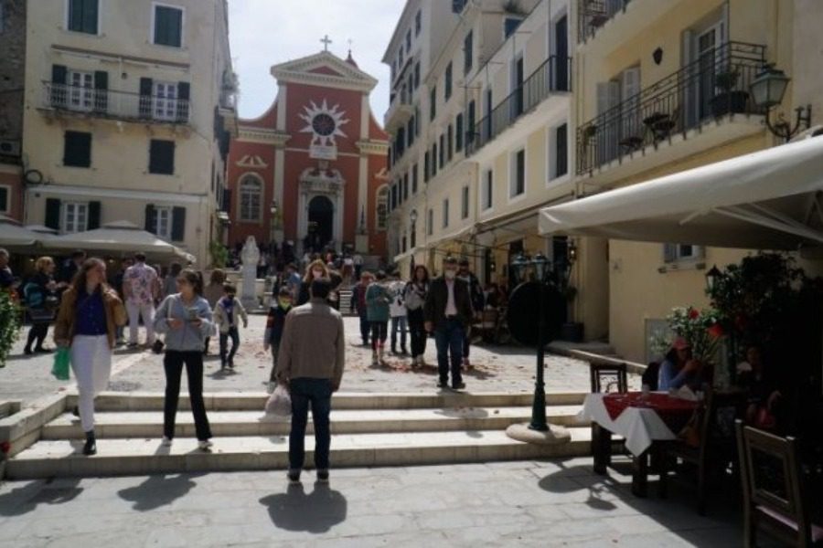 Κορωνοϊός: Τα κρούσματα για την Κυριακή & Δευτέρα του Πάσχα