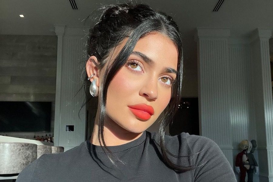 Kylie Jenner: Χωρίς αυτό το προϊόν δεν βγαίνει από το σπίτι