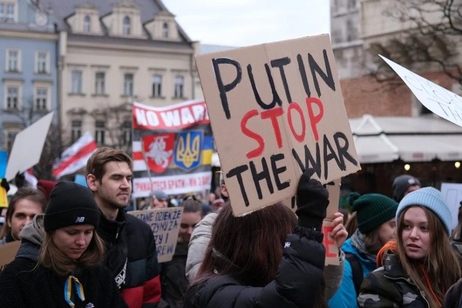 Politico: Διστάζουν στην ΕΕ για νέες κυρώσεις στην Ρωσία