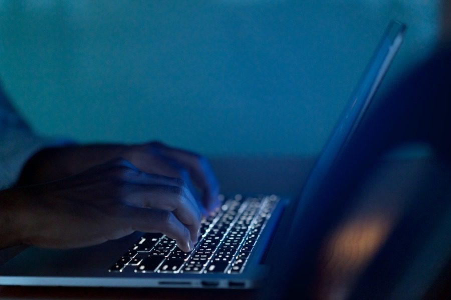 Βιασμός 12χρονης: Οι διάλογοι του πρώην μέλους του ΣΥΡΙΖΑ με το προφίλ της ανήλικης ‑ «Για πες, πόσο;»