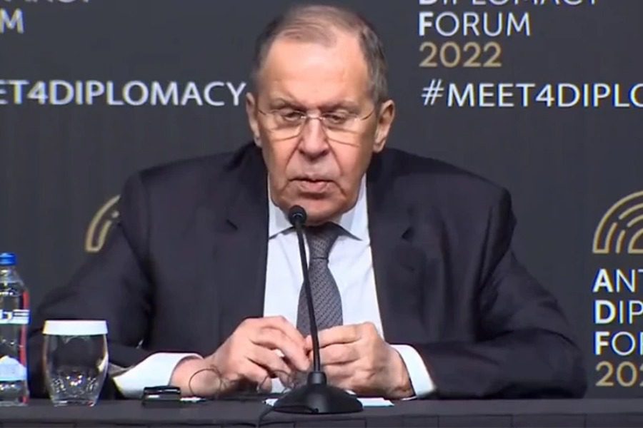 Λαβρόφ: Δεν πιστεύω ότι μπορεί να ξεκινήσει ένας πυρηνικός πόλεμος