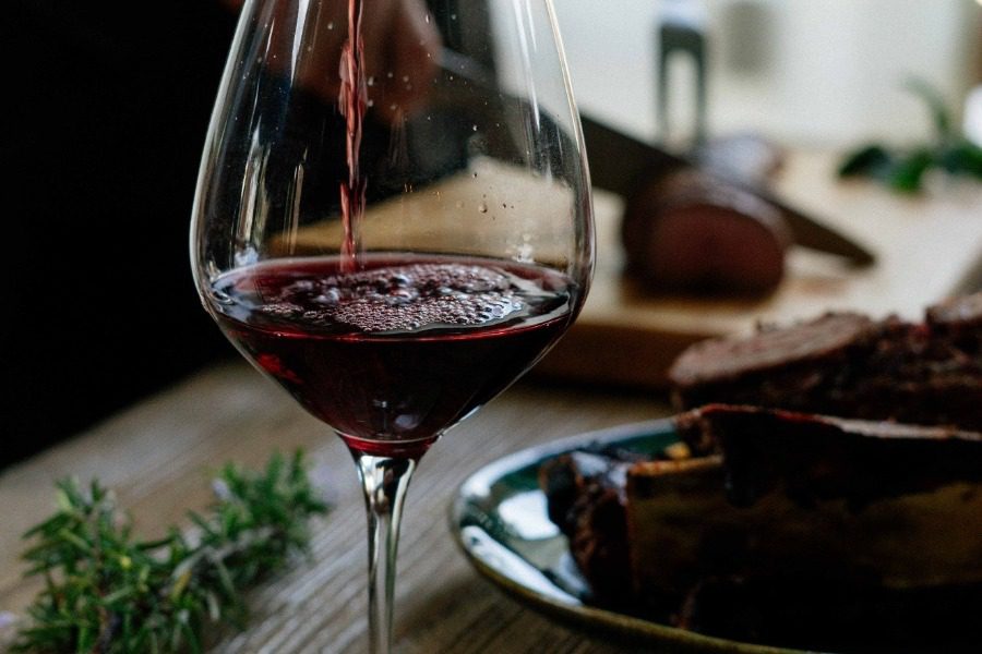 Αυτά είναι τα καλύτερα wine bars στη Θεσσαλονίκη