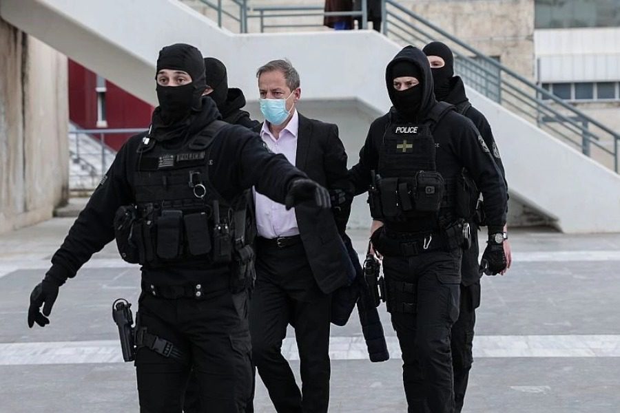 Ένταση στη δίκη Λιγνάδη: «Κάτσε με τον Τριανταφυλλόπουλο εσύ…»