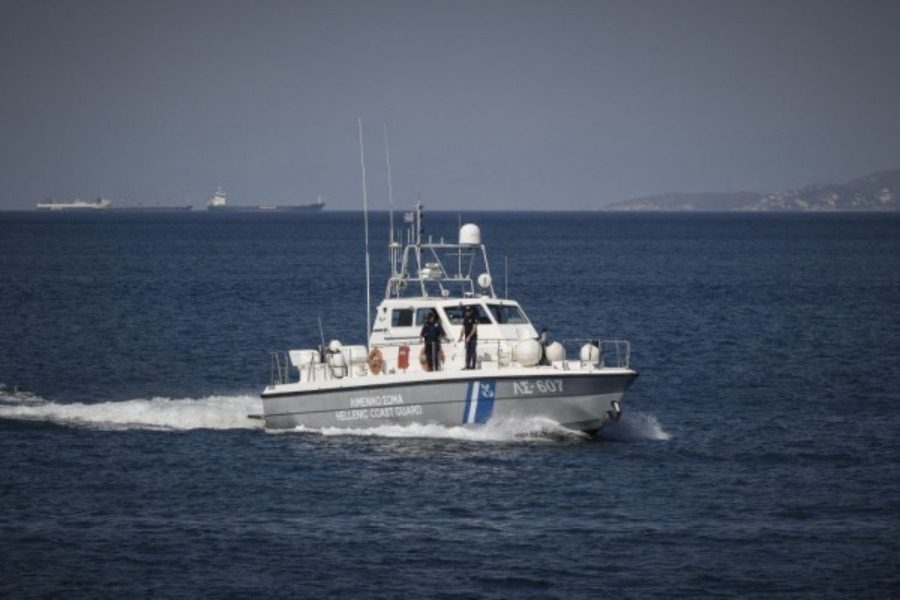 Κέα: Επιβάτες πλοίου εντόπισαν πτώμα να επιπλέει στη θάλασσα