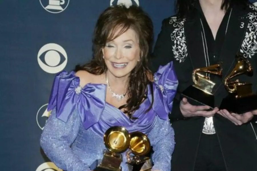 Πέθανε η θρυλική τραγουδίστρια της country, Loretta Lynn