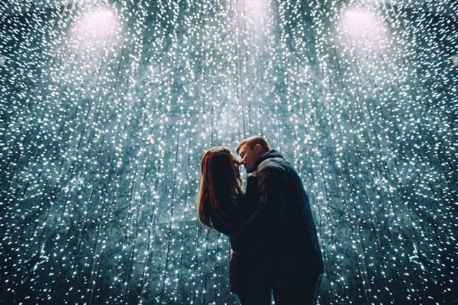 10 εpωτικά τραγούδια για να ακούς από το Σάββατο μέχρι την Δευτέρα