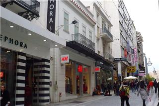 Μείωση ωραρίου λειτουργίας στα εμπορικά καταστήματα