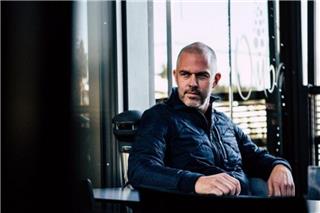 Χρήστος Λούλης: Εισβάλλει στο «Maestro» και φέρνει τα πάνω κάτω