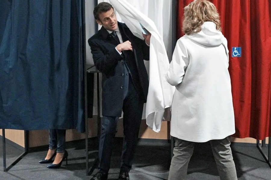 Γαλλία: Μακρόν εναντίον Μελανσόν σήμερα στην μάχη για τις βουλευτικές εκλογές