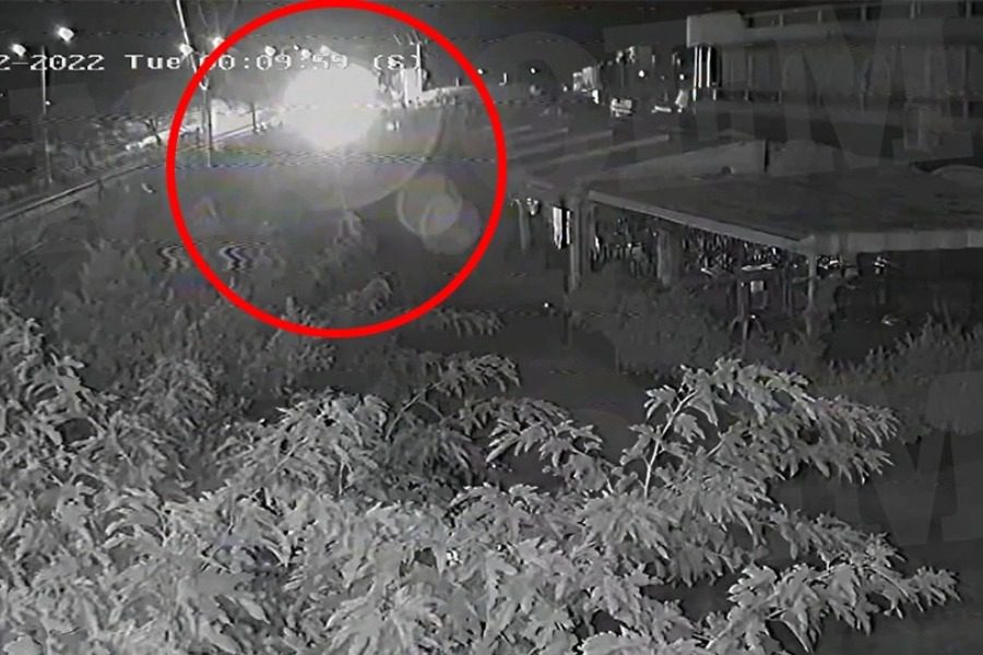 Βίντεο‑σοκ: Το αυτοκίνητο εξερράγη σαν πύρινη μπάλα