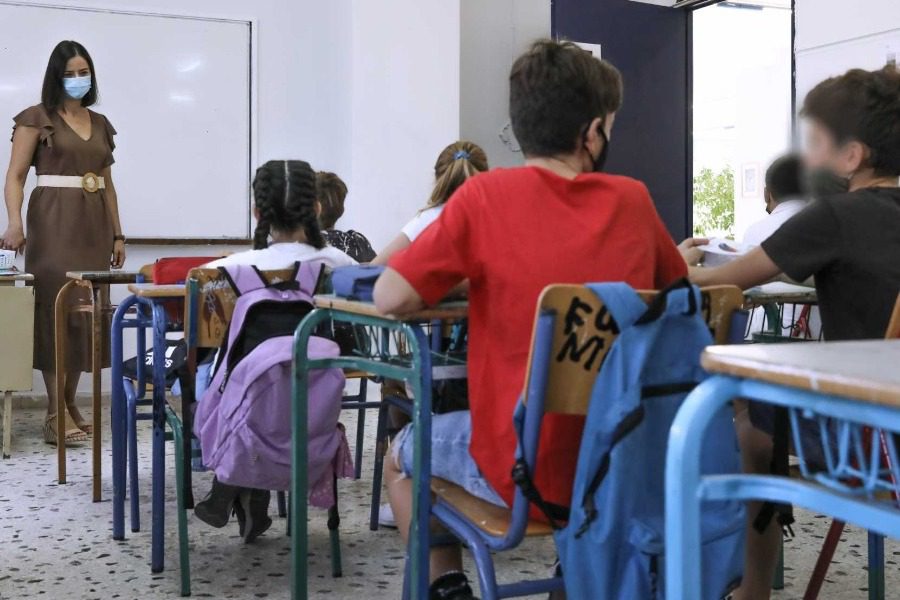 Σχολεία: Πόσα ενεργά κρούσματα έχουν εντοπιστεί μέσω των self test