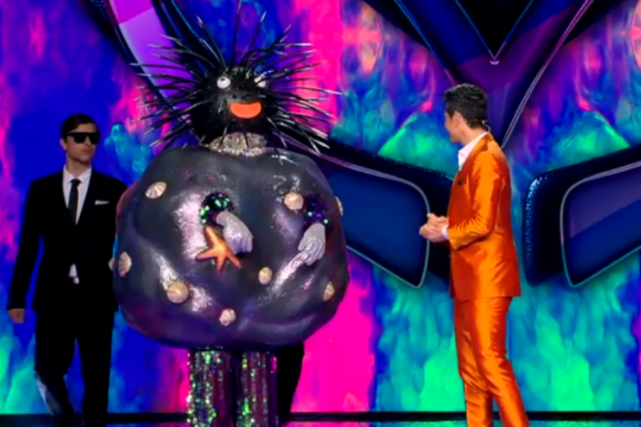 The Masked Singer: Κι όμως ο Νίκος Μουτσινάς προέβλεψε το πρόσωπο πίσω από τη μάσκα