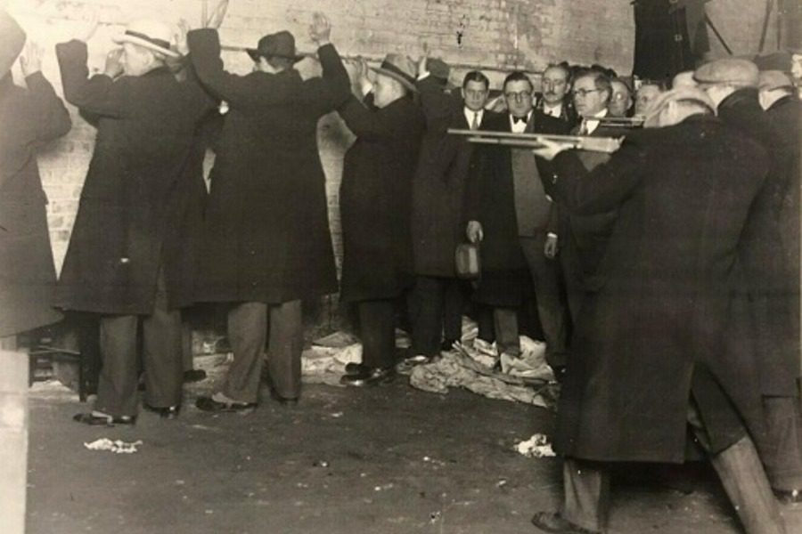 Σαν σήμερα: Η σφαγή του Αγίου Βαλεντίνου