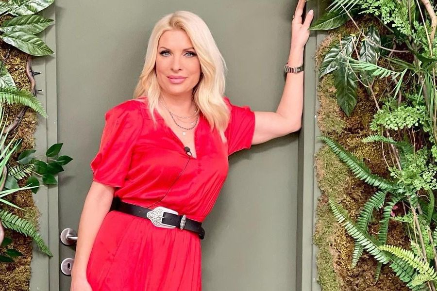 Η Ελένη Μενεγάκη ξέρει το μυστικό για να μη φαίνονται οι μαύροι κύκλοι